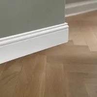 Sol en gamme Confort : Parquet chêne à bâtons rompus (visuel généré par IA)